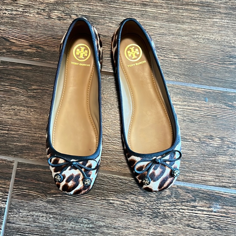 Tory Burch calf hair leopard flats 7.5